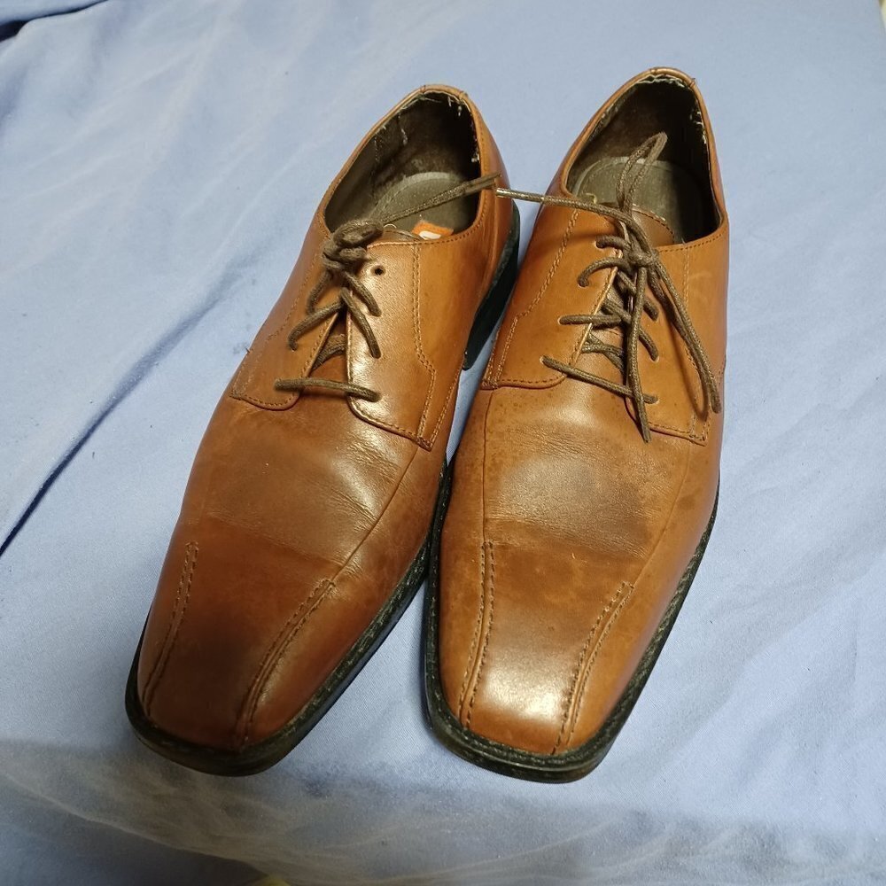 UNLISTED DRESS SHOES SIZE 9.5